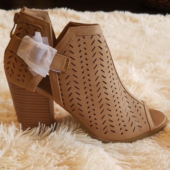 Perforated bootie sandal - chunky high heel - Picture 6 of 9